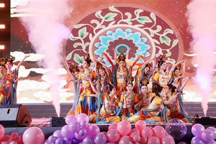 武威職業(yè)技術(shù)大學(xué)舉辦“迎新生?慶元旦”文藝晚會(huì)暨2023級(jí)學(xué)前教育專(zhuān)業(yè)畢業(yè)生匯報(bào)演出